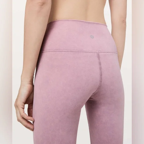Lululemon Wunder Under High-Rise Tight *Snow Washed 28"
Washed Antoinette - Picture 4 of 9
